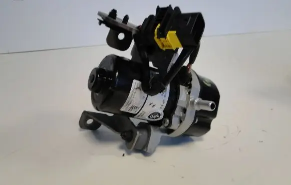 Mercedes-Benz GLC AMG Vacuum pump A0004300200