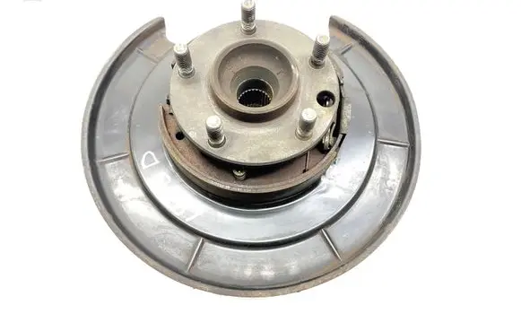 Rear wheel hub
