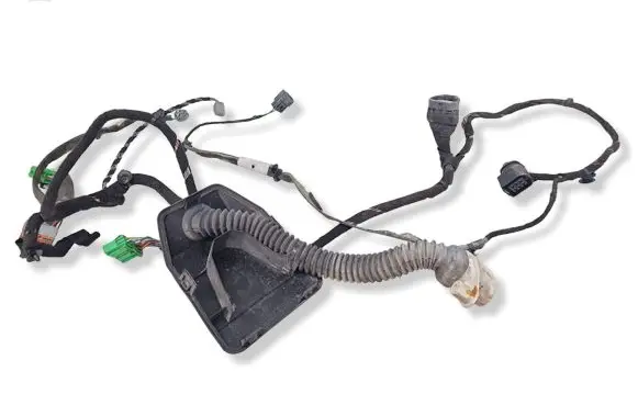 Volvo XC90 Front door wiring loom 8697911