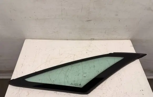 Citroen C4 II Picasso Front vent window/glass (coupe) C4PICSZYBKL
