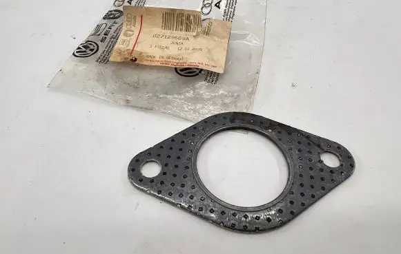 Audi 100 S4 C4 Other exhaust manifold parts 027129589A