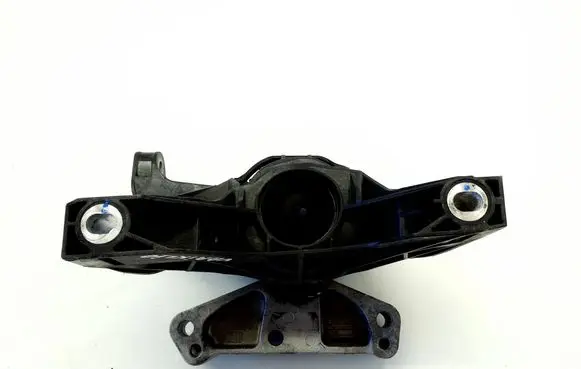 Opel Grandland X Engine mount bracket 