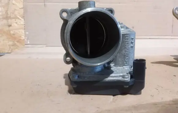 Audi A4 S4 B8 8K Throttle valve 06F133062Q
