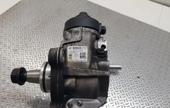 KIA Sportage Fuel injection high pressure pump 0445010598 331002F600
