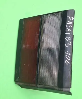Volkswagen PASSAT B3 Tailgate rear/tail lights 333945107