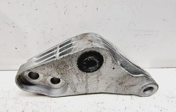 Opel Mokka B Gearbox mounting bracket 9826468580