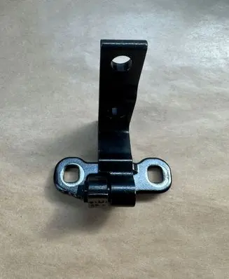 Volvo XC90 Front door lower hinge 31424608