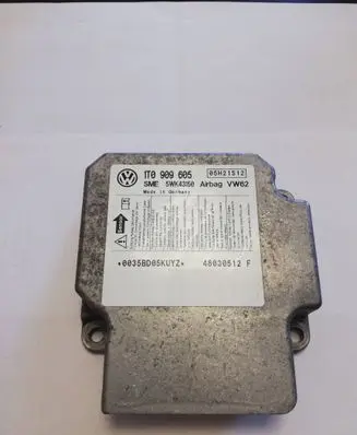 Volkswagen Touran I Airbag control unit/module 1T0909605 05H21S1 5WK43150