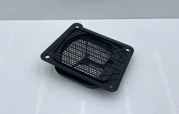 BMW 2 F46 Quarter panel pressure vent 9302950 74850610