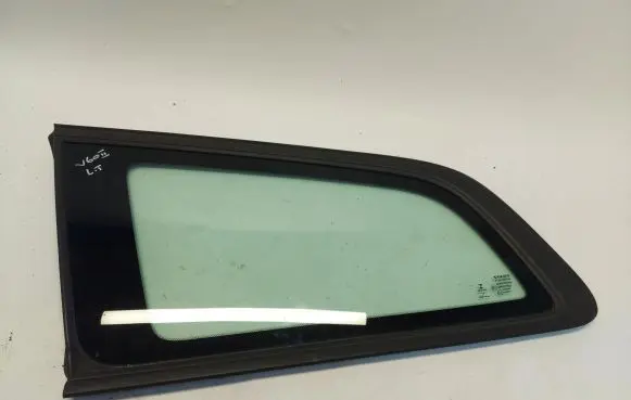 Volvo V60 Rear side window