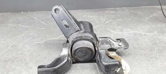 Toyota Corolla Verso AR10 Engine mount vacuum valve 