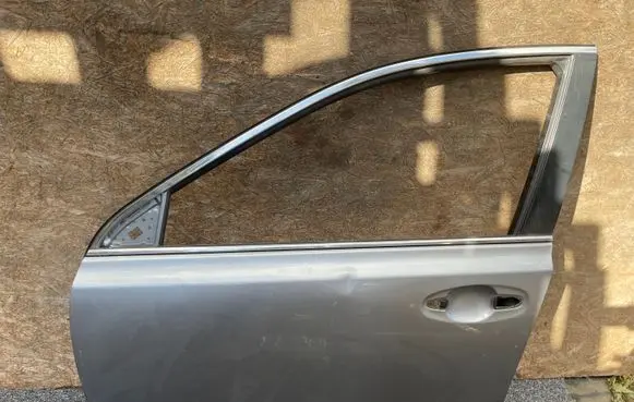 Subaru Legacy Front door