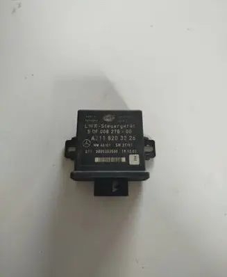 Mercedes-Benz E W211 Light module LCM 5DF00827800 A2118203226