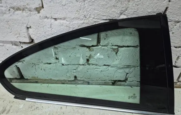 BMW 3 E92 E93 Rear side window 43R001025