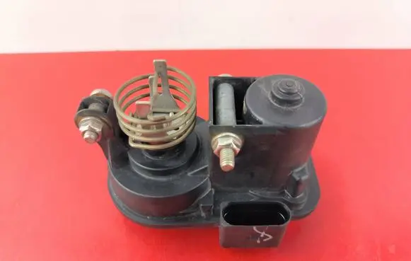 Volkswagen PASSAT B8 Turbo charger electric actuator 5Q0253691G