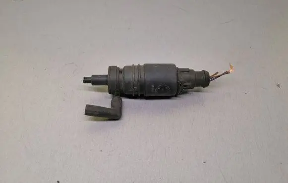 Audi A6 S6 C4 4A Windscreen/windshield washer pump 4A0955651