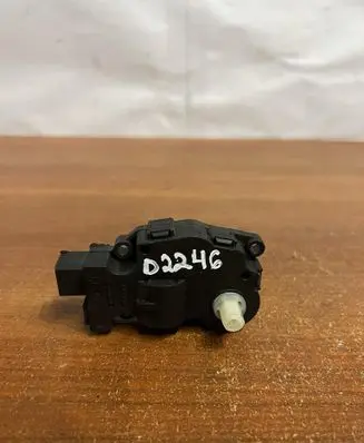 Mercedes-Benz C W204 A/C air flow flap actuator/motor 410475520 D2246