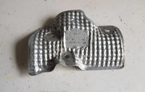 Opel Movano B Heat shield in engine bay 8200695701 S3613