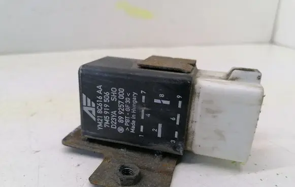 Volkswagen Sharan Glow plug pre-heat relay YM218C616AA 7M5919506