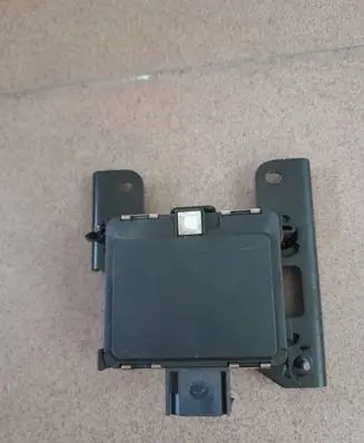 Volkswagen PASSAT B8 Distronic sensor radar 5Q0907561A 0203300170