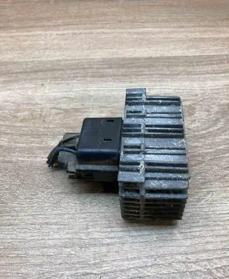Opel Vectra C Glow plug pre-heat relay 55354141 WithPlug