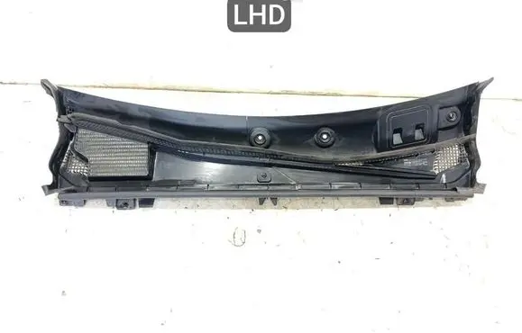 Mercedes-Benz EQE v295 Wiper trim A2968307300