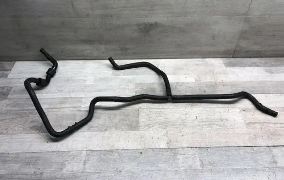 Volkswagen Golf VI Engine coolant pipe/hose