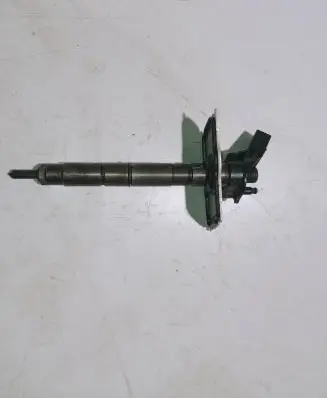 Audi A6 S6 C6 4F Fuel injector 059130277Q 0405133152 044511004