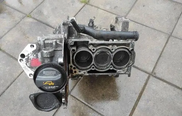 Volkswagen Polo Engine block 03D103019