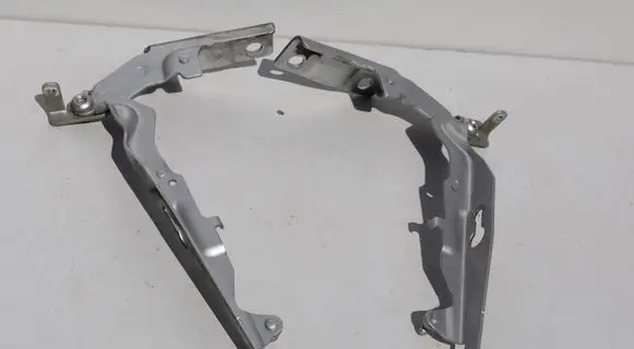 Volvo V60 Engine bonnet/hood hinges 3135813 3135812