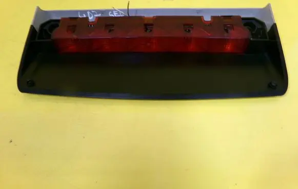 Peugeot 407 Third/center stoplight 9649056577