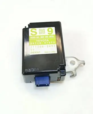 Toyota Prius+ (ZVW40) Door central lock control unit/module 8974047090 2713000493