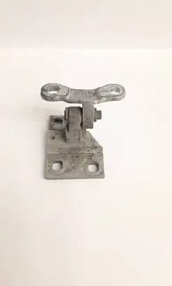 Volvo C30 Front door lower hinge 30716648