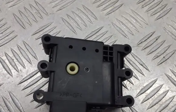 Mazda 6 A/C air flow flap actuator/motor 5319Y