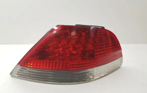 BMW 7 E65 E66 Rear/tail lights E1011237