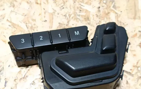Mercedes-Benz CLS C218 X218 Seat control switch A2129059700 10025894