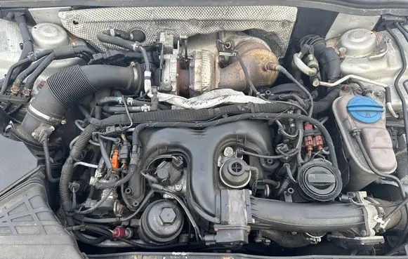 Audi A5 8T 8F Engine CLAB