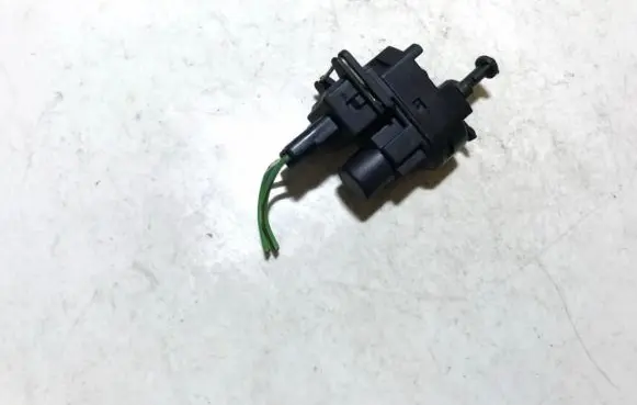 Brake pedal sensor switch