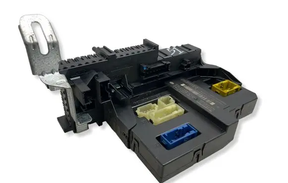 Mercedes-Benz C W204 Fuse module 2045458601 2044423600