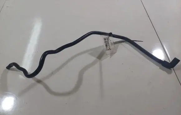 Mercedes-Benz CLS C219 Engine coolant pipe/hose