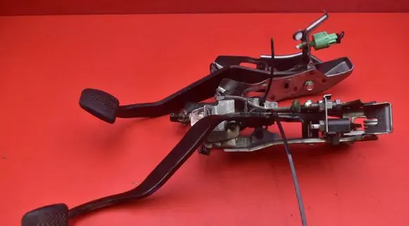 Toyota Corolla Verso E110 Accelerator throttle pedal