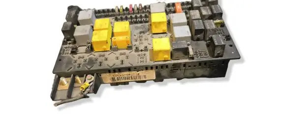 Mercedes-Benz ML W163 Fuse module 1635450205 08200101