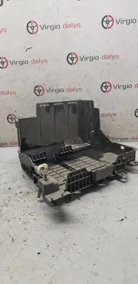 Renault Megane II Battery tray 8200467409