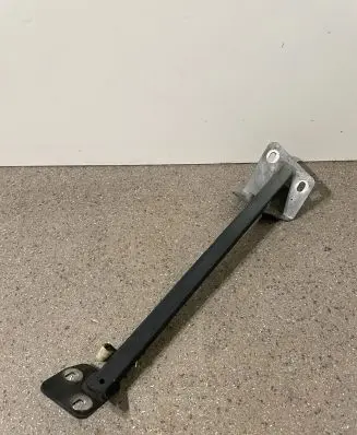 Audi A8 S8 D3 4E Fender mounting bracket 4E0805464E