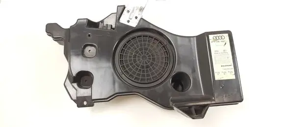 Audi A3 S3 A3 Sportback 8P Subwoofer speaker 8P4035382