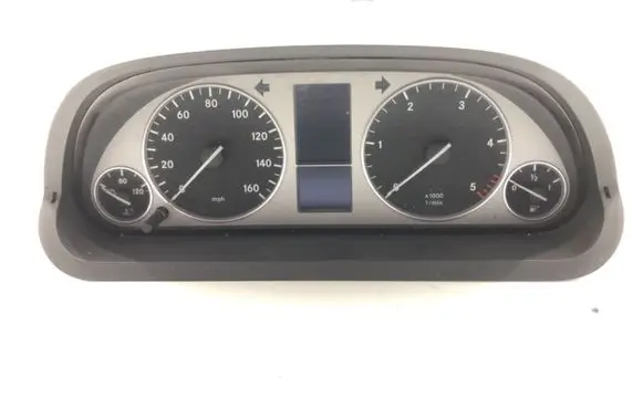 Mercedes-Benz B W245 Speedometer (instrument cluster) 1031098110