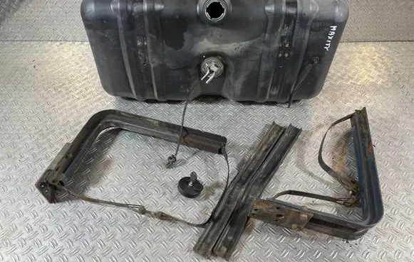 Renault Maxity Fuel tank 17202MB40A