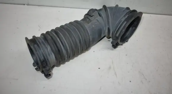 Air intake hose/pipe