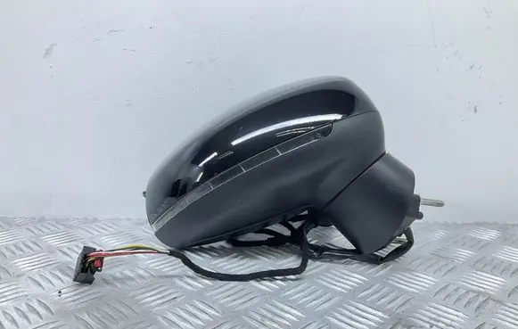 Audi A1 Front door electric wing mirror 