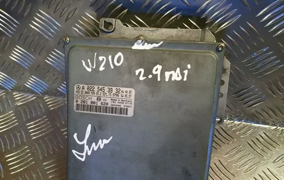 Mercedes-Benz E W210 Engine control unit/module